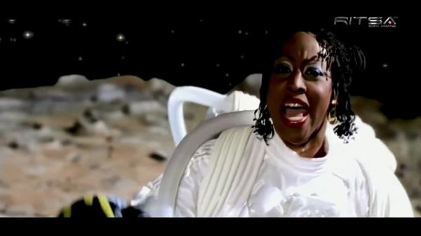 Keep Movin Remix - CBlock Cover & John E.S. - Tech PC builder Video