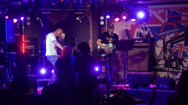 2025-07-27 - Алко-трио «СиНяЯ ГуСеНиЦа» - Вечер Колхозного Панка в клубе «Big Ben»