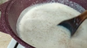 Жидкая пшеничная каша на молоке