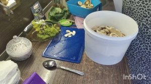 Собираются в дорогу) Дочь печёт, фарширует блины) Солю ГРУЗДИ)