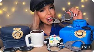 ASMR Съедобные наручники, полицейская фуражка, рация, печенье-сэндвич в виде полицейской машины, сол