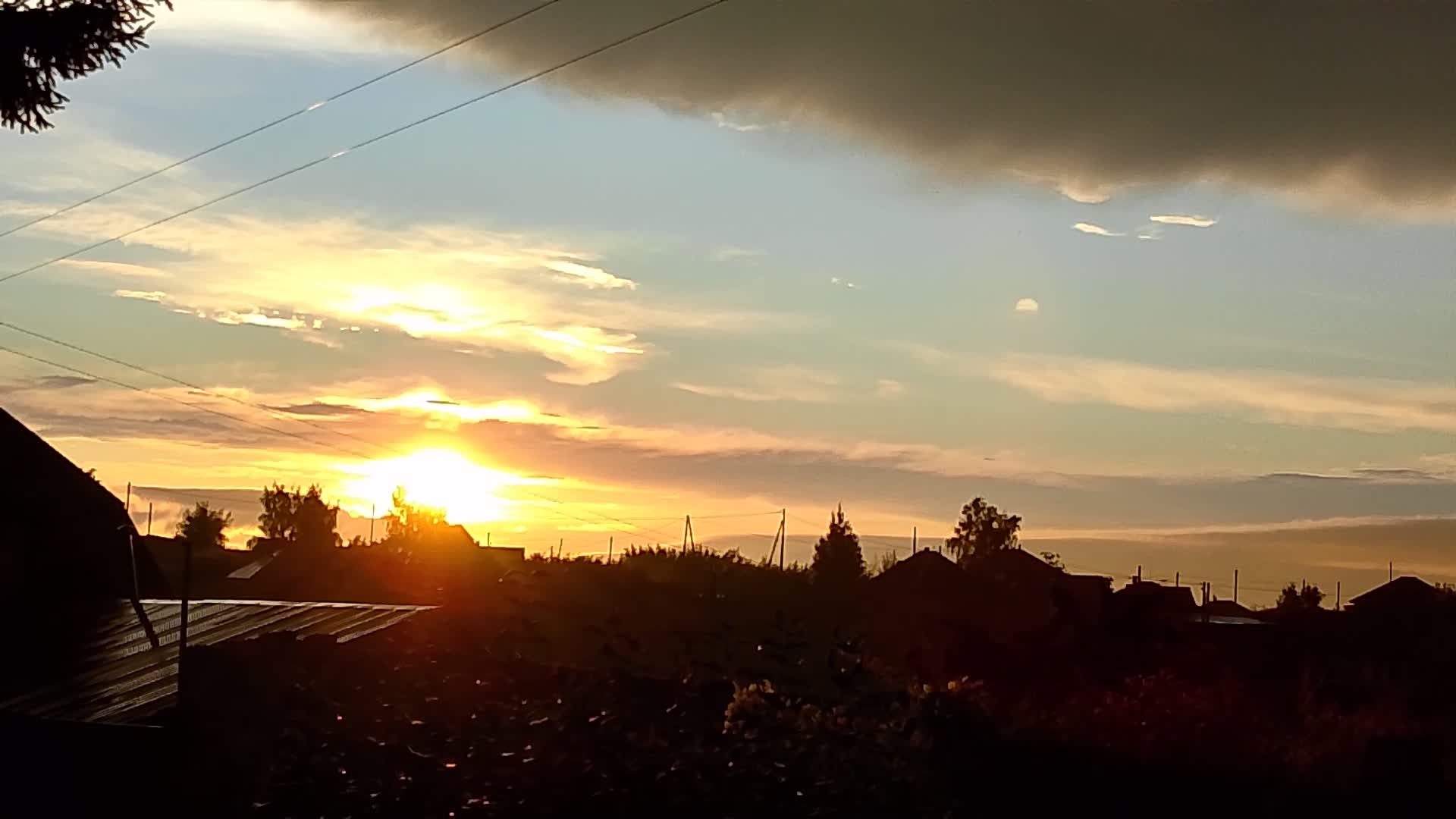 Одним прекрасным утром августа. Мой город смотреть онлайн