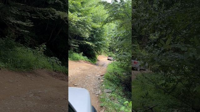 Грунтовый серпантин на водопады Ирина и Великан в Абхазии