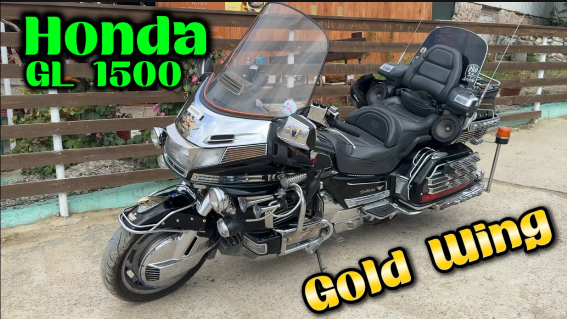 Обзор легенды мототуризма: Honda GL 1500 Gold Wing в Крыму! Интервью с владельцем. Коктебель 2025 смотреть онлайн