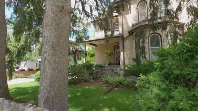 Дома в викторианском стиле. Расслабляющая прогулка смотреть онлайн