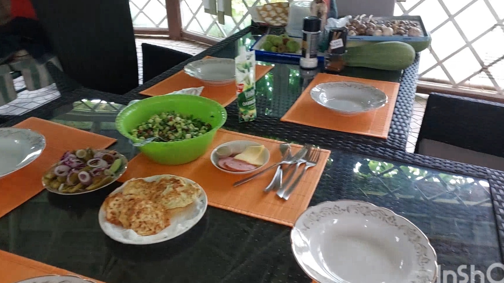 Делаю малосольные огурчики, съездили помочь дяде смотреть онлайн