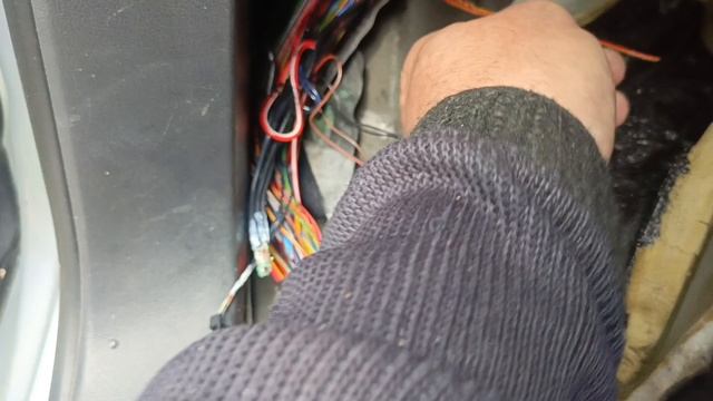 Wv Touareg не работает центральный замок, крышка багажника, постоянно светится задних ход и габариты смотреть онлайн