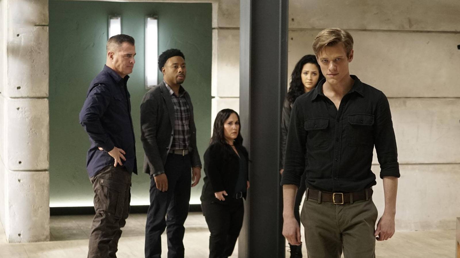 Новый агент МакГайвер – 2 сезон 21 серия / MacGyver