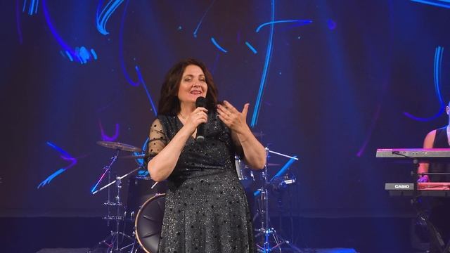 Лариса Андреева "Ждёшь" Стихи: Наталья Алетина Музыка и исполнение: Лариса Андреева смотреть онлайн