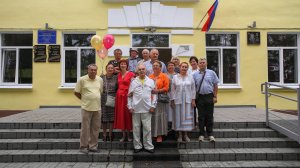 Встреча одноклассников в родной школе, спустя 50 лет после окончания. Выпуск 1975 года, 10«А» класс