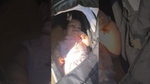 Олюшка на прогулке