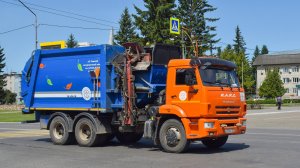 Мусоровоз МК-4554-08 на шасси КамАЗ-65115-50 (В 249 АА 122). / KAMAZ garbage truck.