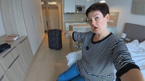 С вещичками НА ВЫХОД! ПИЩУ от восторга в Питере! Попали на КАРНАВАЛ на воде, фестиваль на сапах Влог