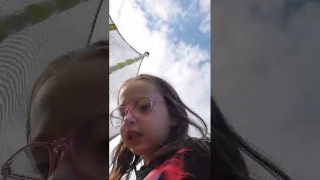 в гостях смотреть онлайн