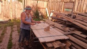 Деревенская стройка. Как самому сделать самые дешевые струбцины для изготовления дверей.