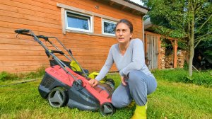 СТРОЙКА НЕ СТОИТ даже в непогоду. Привезли ещё газобетон.