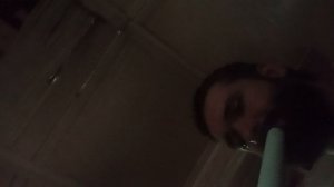 Важность угла наклона флейты относительно тела
При неправильном наклоне отверстия не строят