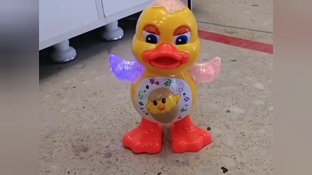 Уточка на батарейках 🎉 смотреть онлайн