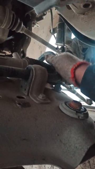 Стук втулки стабилизатора fluence. смотреть онлайн