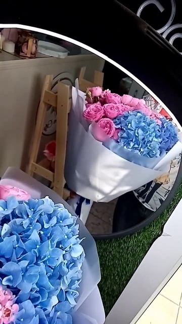 Букет из пионовидных кустовых роз и гортензии☺️#цветы #букеты #флористика #флорист #цветок#природа