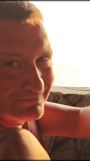 Море волнуется раз В сердце моем о нас Рождается из глубин #море #песня #вдвоем смотреть онлайн