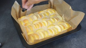 Шарлотка "12 ложек" – без весов и взбивания , проще не бывает! (КАРАМЕЛЬНАЯ КОРОЧКА)