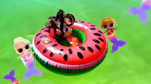 ПОДДЕЛКА ЛОЛ СБЕЖАЛА НА ОЗЕРО К РУСАЛКАМ😱😁 мультик с куклами ЛОЛ сюрприз Даринелка