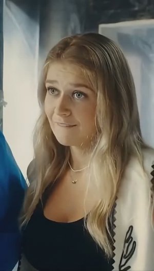 Лицо эскортницы?! 😁 #Остатьсядрузьями | Смотрите сериал на Kartina.TV