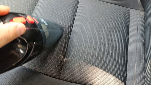 Пример работы автомобильного палесоса УРАЛ СМЕРЧ 5000 уборка в автомобиле смотреть онлайн