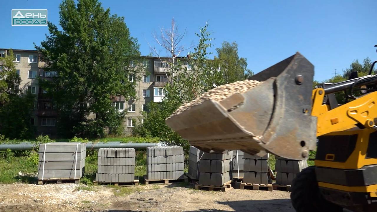 Асфальтовое покрытие более 70 дворовых территорий отремонтируют в этом году в Автозаводском районе смотреть онлайн