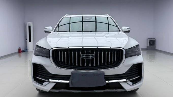 Geely Monjaro под заказ из Китая смотреть онлайн
