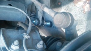 Замена стабилизатора передней стойки Mitsubishi