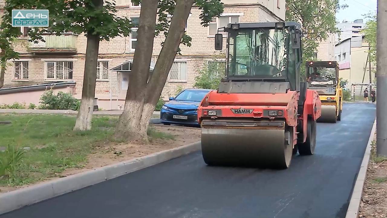 Дворы на улицах Баумана и Заводской в Ленинском районе ремонтируют после просьбы жителей смотреть онлайн