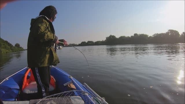 ТАЩИМ СОМА НА 16 кг! РЕКА ОКА