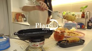 planD По-настоящему вкусный хот-дог с картофелем на солнце, трехцветные и пикантные штаны