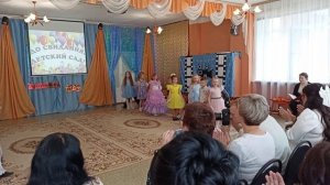 2023-05-25 Тимоха 6 лет танец-хоровод на выпускном в саду