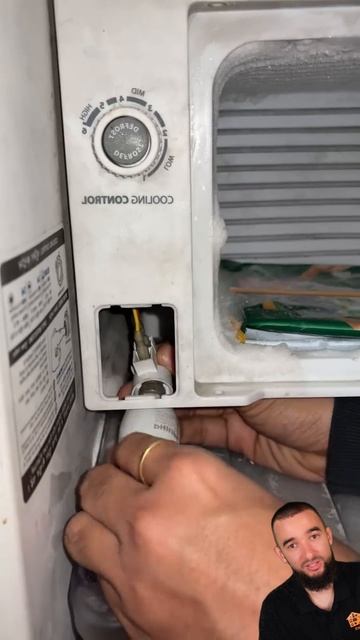 Как лампочка вредит вашему холодильнику? смотреть онлайн