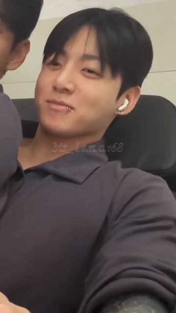 Эпизод 449 День удался! Тэ выложил в инсту. Довольные, счастливые 🥰 смотреть онлайн