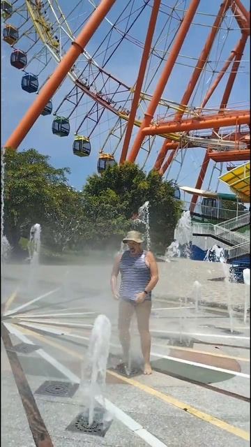 Вьетнам.Нячанг. Остров развлечений Винперл. На фонтане