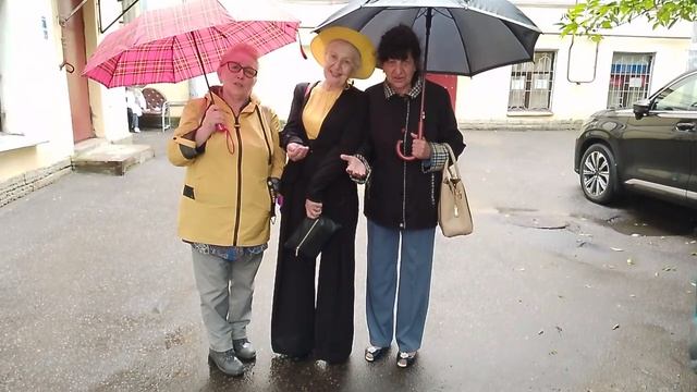У Курского вокзала смотреть онлайн
