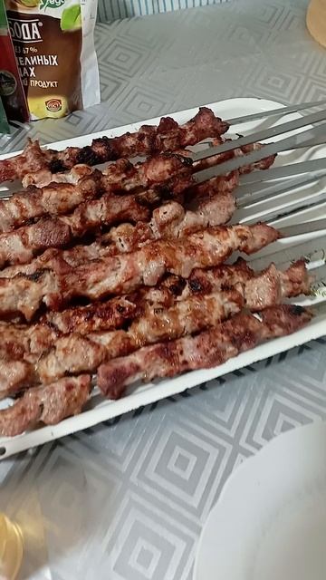 /воскресный шашлычок/шашлык на даче/ смотреть онлайн