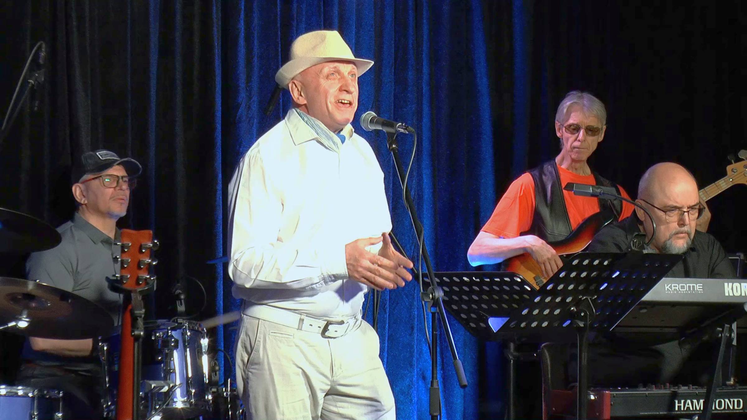 Олег Никифоров с Квартетом "Sweet Little 60's" - "Иллюзии весны" смотреть онлайн