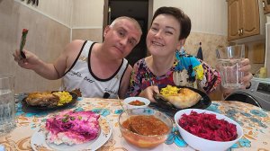 Мукбанг ГОЛОДНЫЕ как волки! ОБМЫЛИ свои ДОРОГИЕ покупки и обсудили ПЛАНЫ на кухню МЕЧТЫ! Ужин Россия