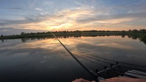 Карпфишинг, рыбалка на карпа с карабликом.