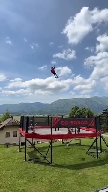 Супер Марио.