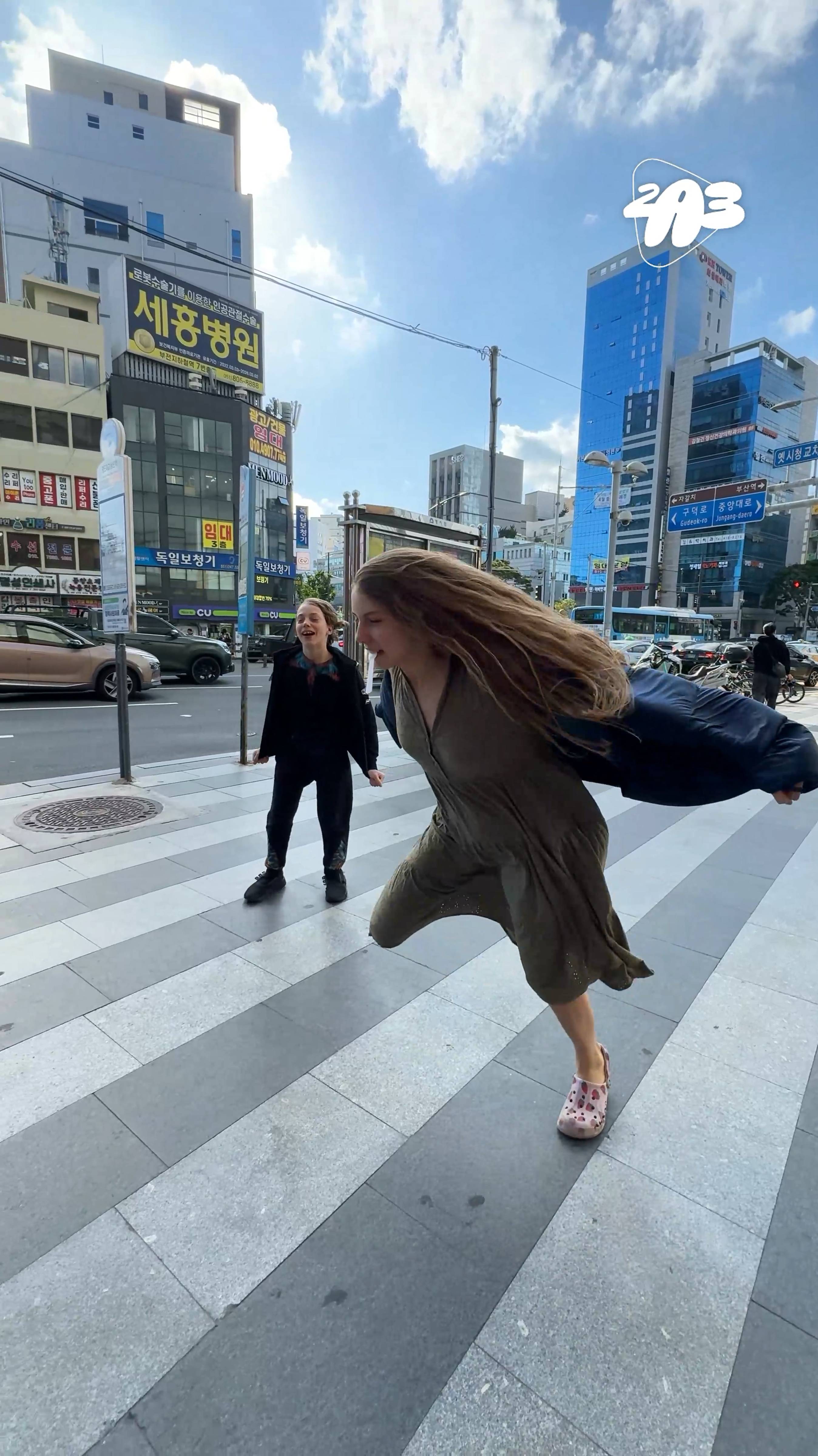 🌪️ Детей чуть не СДУЛО УРАГАНОМ! Выжили ЧУДОМ смотреть онлайн