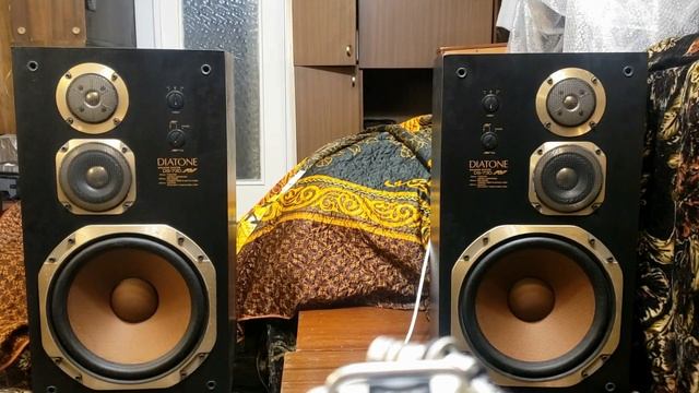 JBL Studio 580 , Diatone 73 ,Yamaha 700x звук смотреть онлайн
