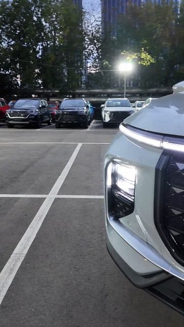 Soueast S09 покажем одну фишку — настоящее световое шоу! 💥✨ смотреть онлайн