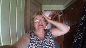 К клумбам хоть не подходи… Сломалась камера.