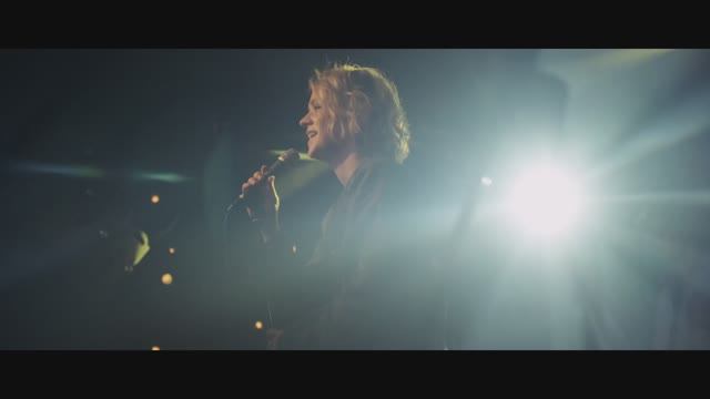 Discofade - Мир по крупицам (Live) смотреть онлайн